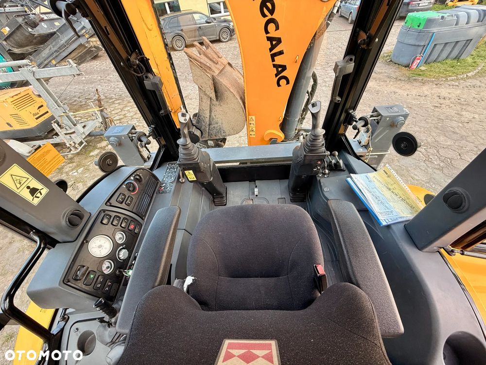 Terex koparko - ładowarka MECALAC TLB980, równe skrętne koła, jak NOWA - 15