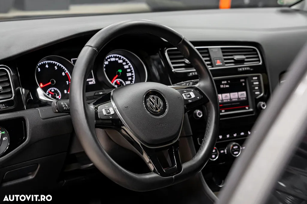 Volkswagen Golf 1.4 TSI BlueMotion Technology DSG Highline - 24