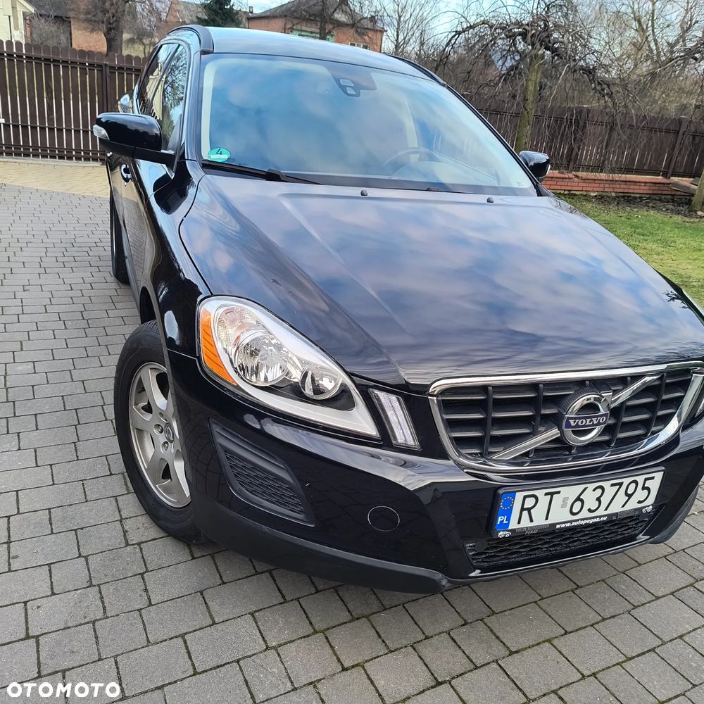 Volvo XC 60 DRIVe R Design - 19