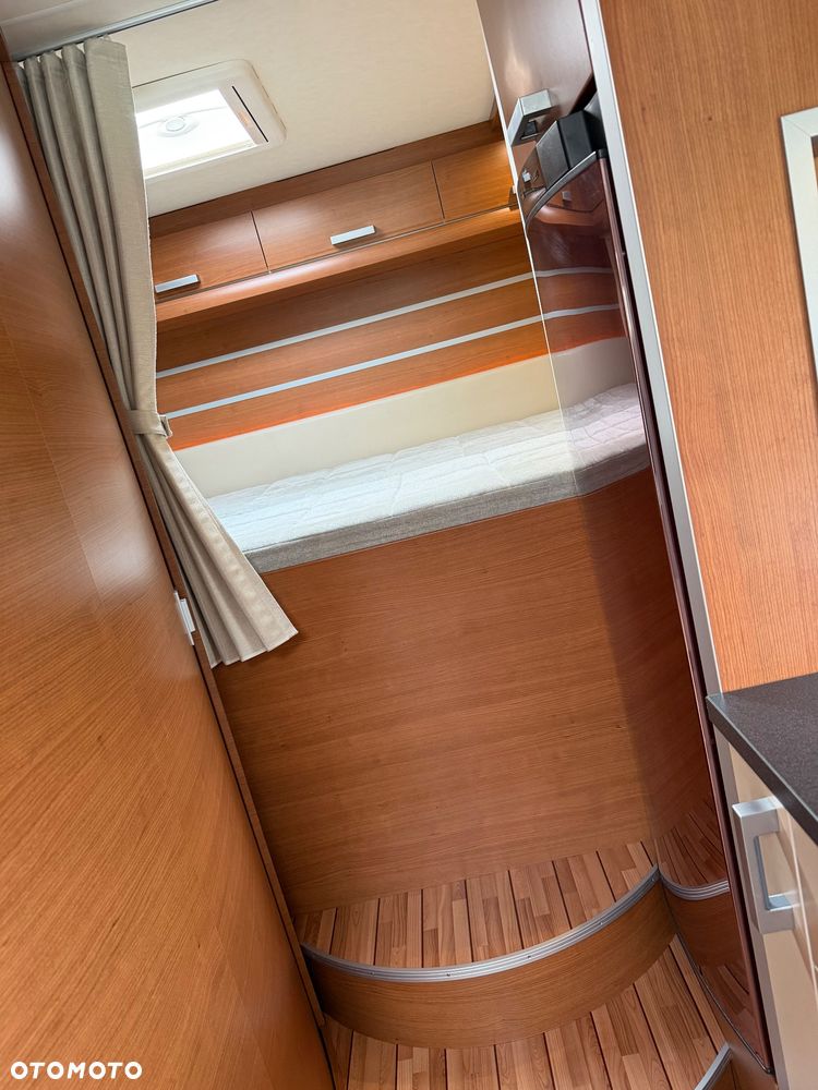 KNAUS Sunliner 700 Lg - 32