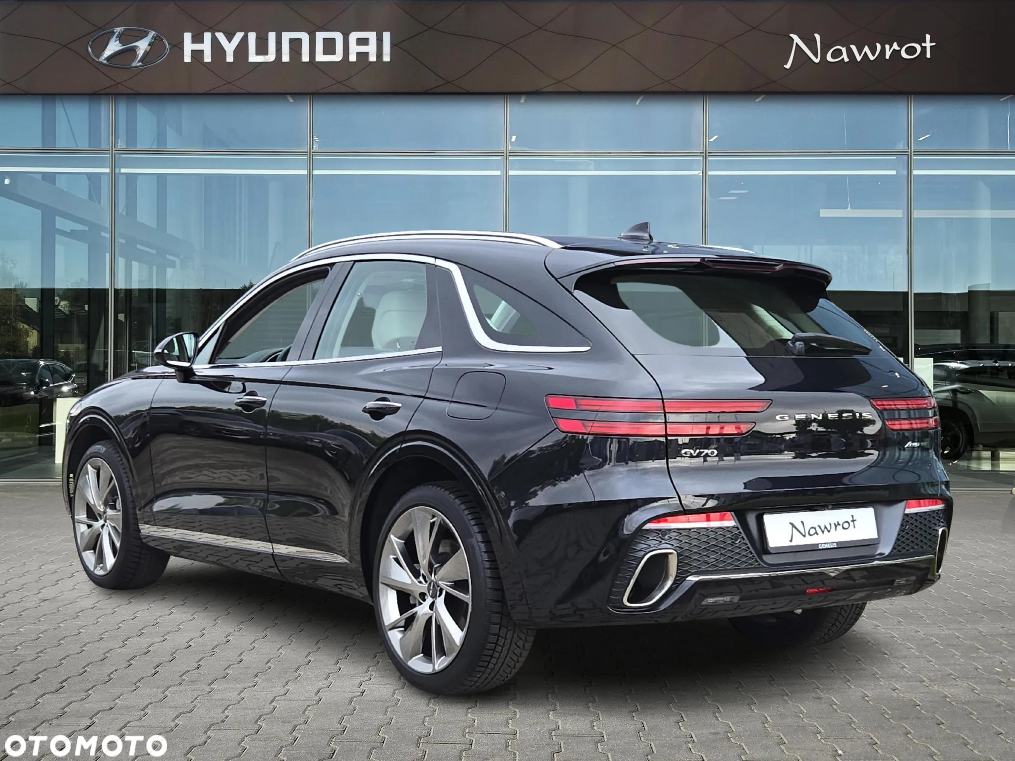 Genesis GV70 2.5T AWD AT8 Luxury Line - 3