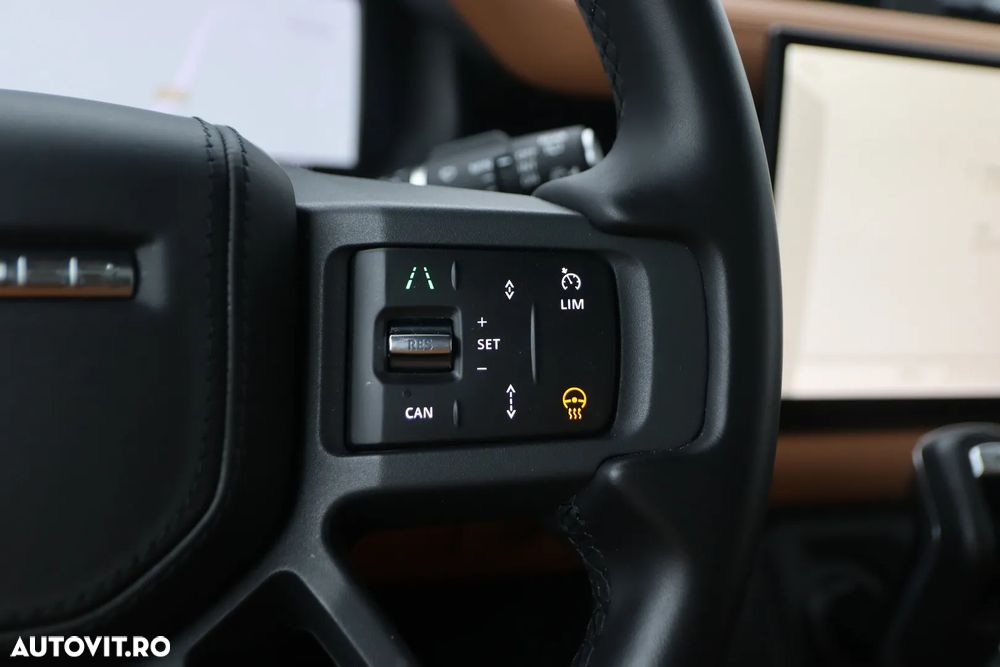 Land Rover Defender 110 3.0 P400 MHEV X - 17