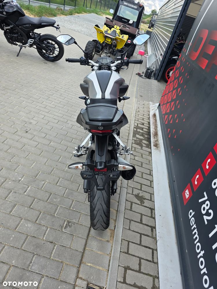 Yamaha MT - 16