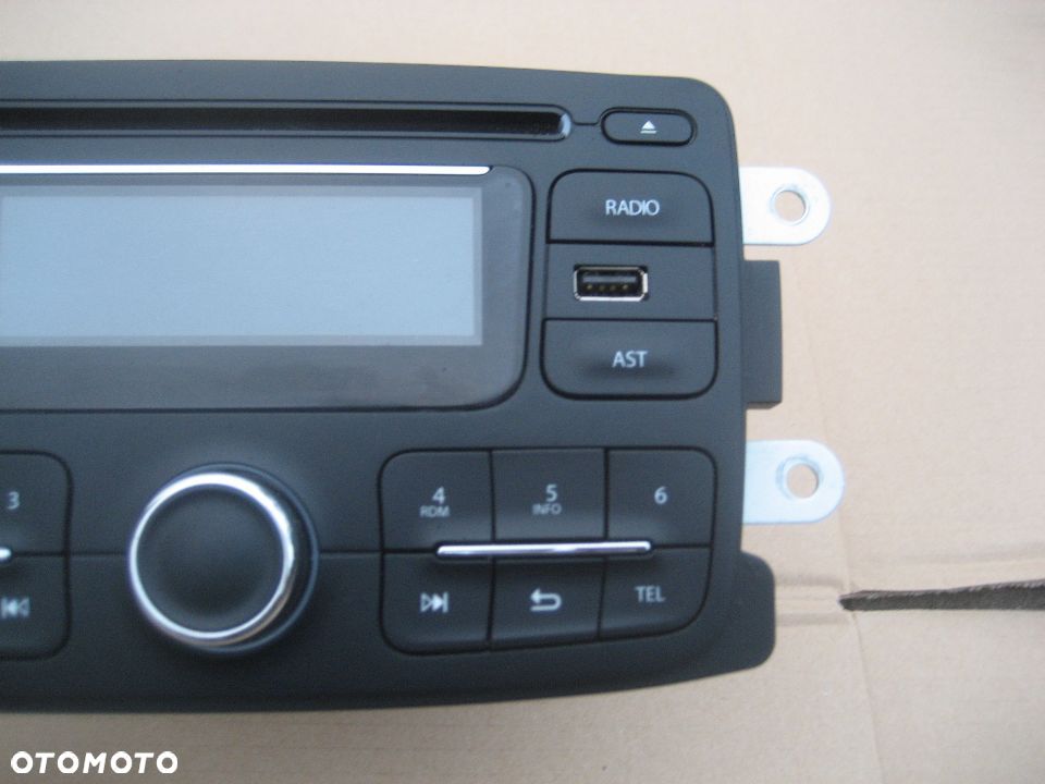 dacia duster lift 13-17r radio cd usb agc0060rf 281155248r - 3