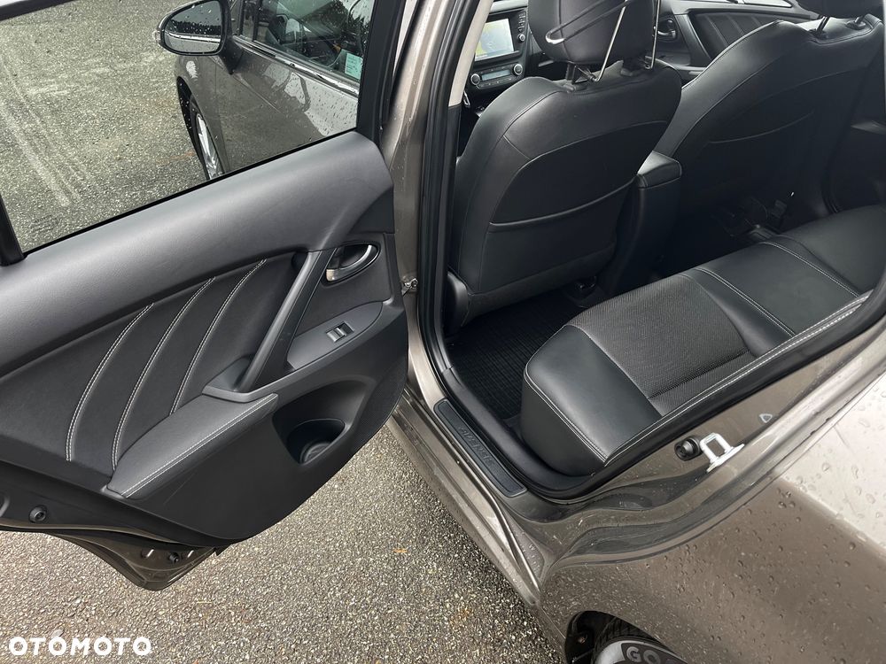 Toyota Avensis 2.0 Prestige MS - 8