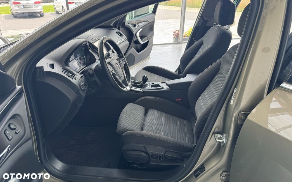 Opel Insignia - 22