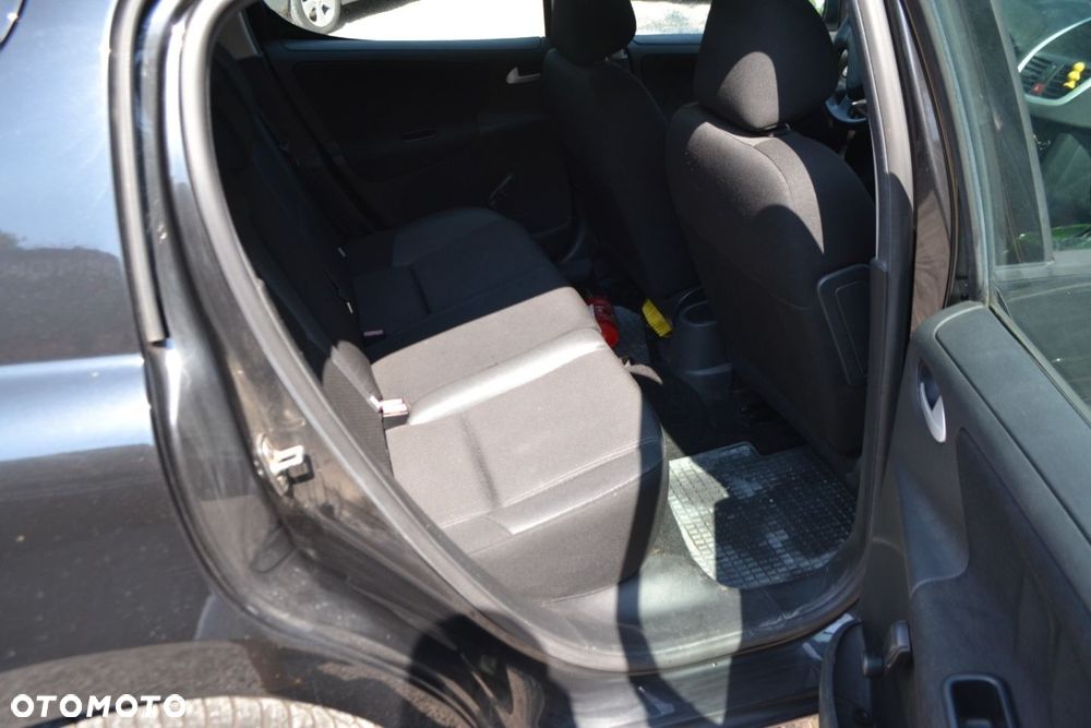 Peugeot 207 - 7
