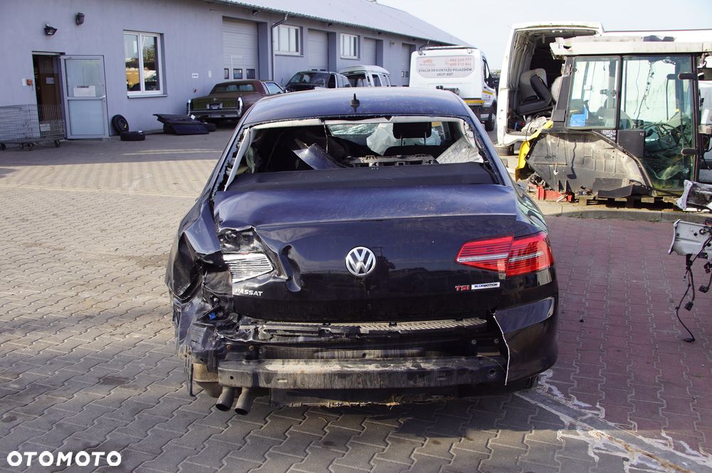 Auto na części - Volkswagen Passat B8 1.8 TSI 180 KM CJSC QTQ LC9X 2016R Silnik Skrzynia Drzwi Lusterko Szyba Lampa Deska Kokpit Sterownik Moduł Licznik Wyświetlacz Kierownica Panel - 5