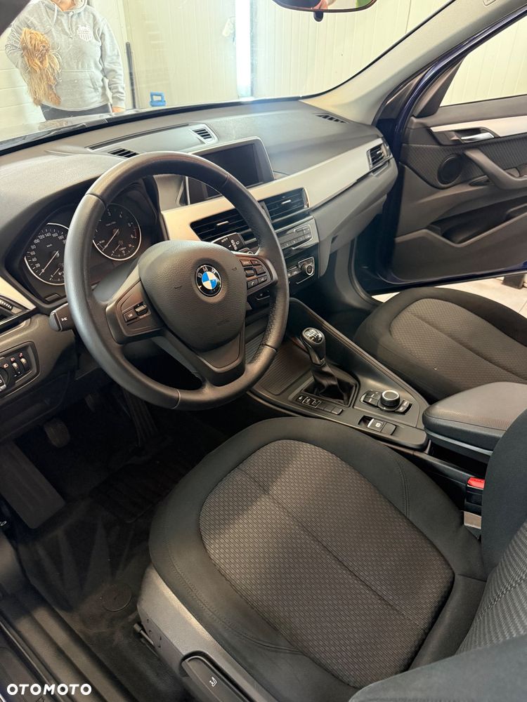 BMW X1 xDrive18d - 9