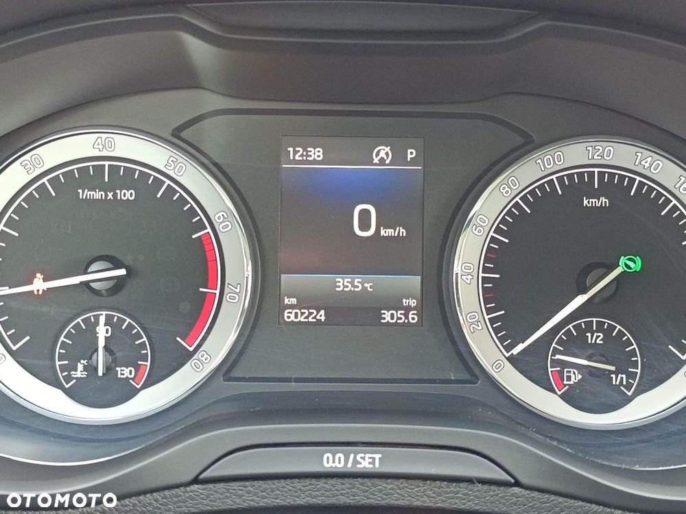 Skoda Karoq 1.5 TSI ACT 4x2 Style DSG - 27
