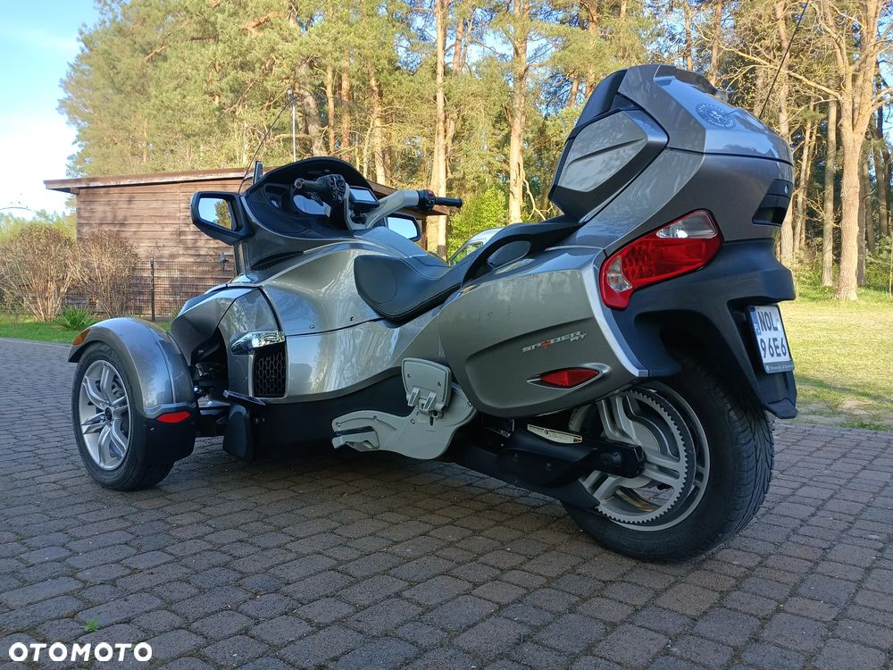 Can-Am Spyder - 5