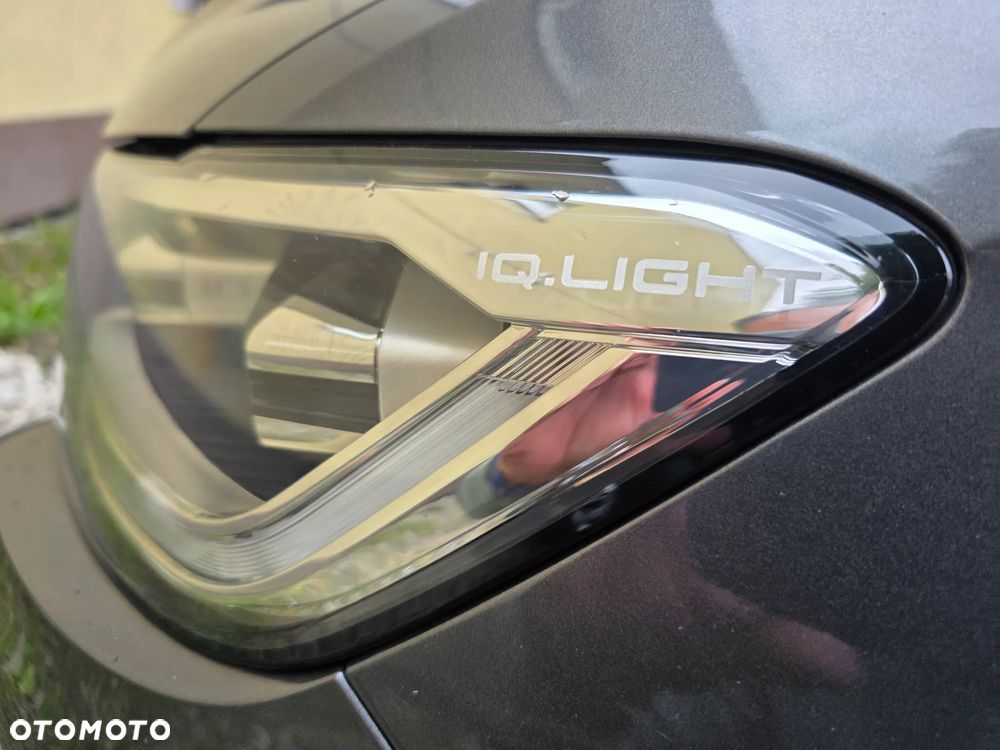 Volkswagen T-Roc - 10