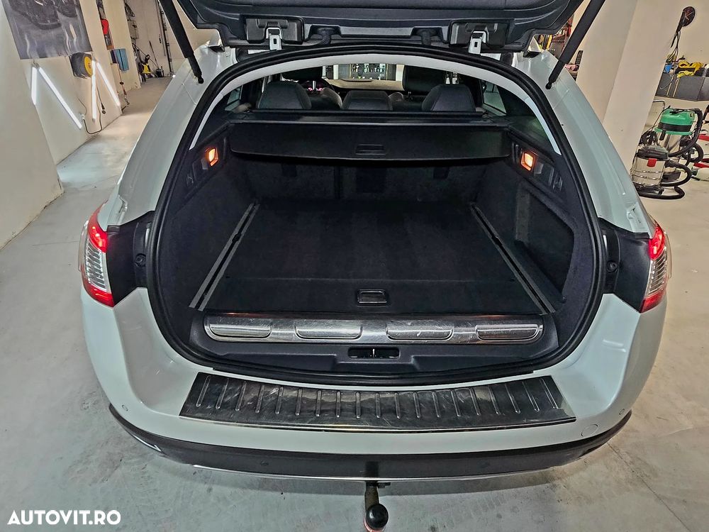 Peugeot 508 RXH Hybrid4 - 18