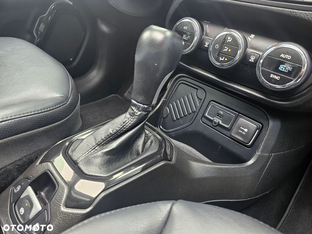 Jeep Renegade - 16