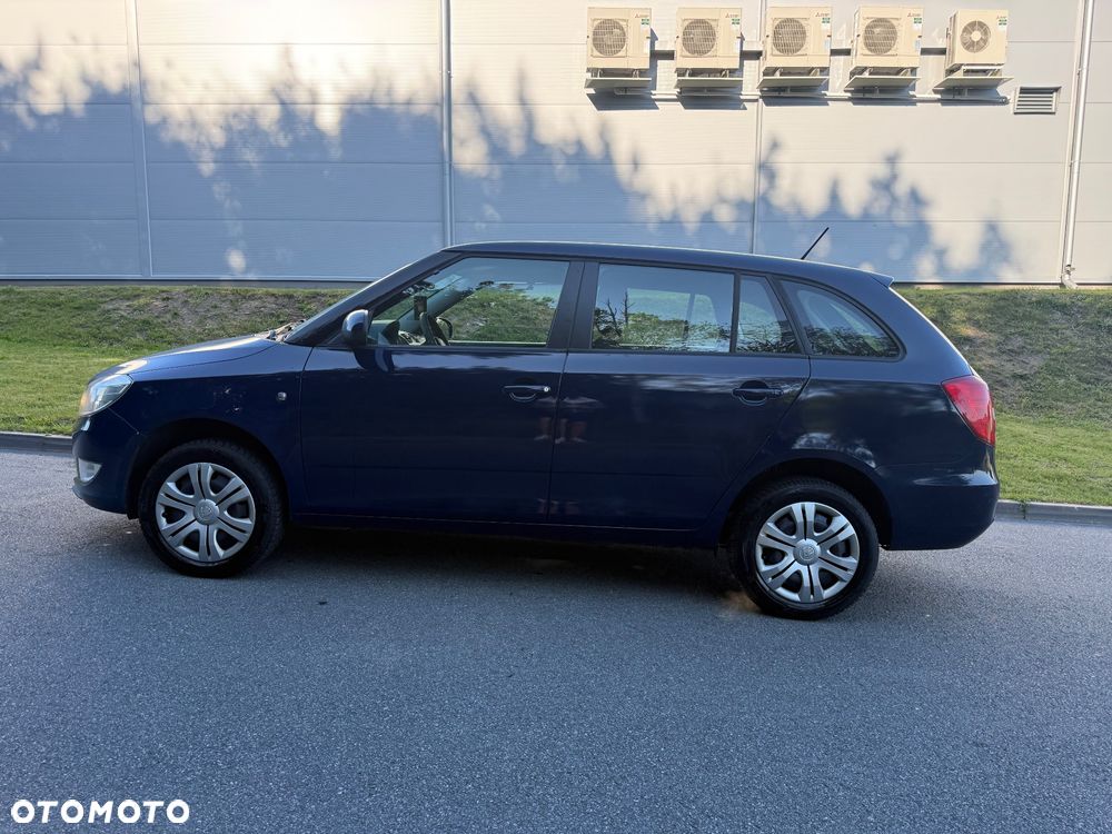 Skoda Fabia 2014 photo 2