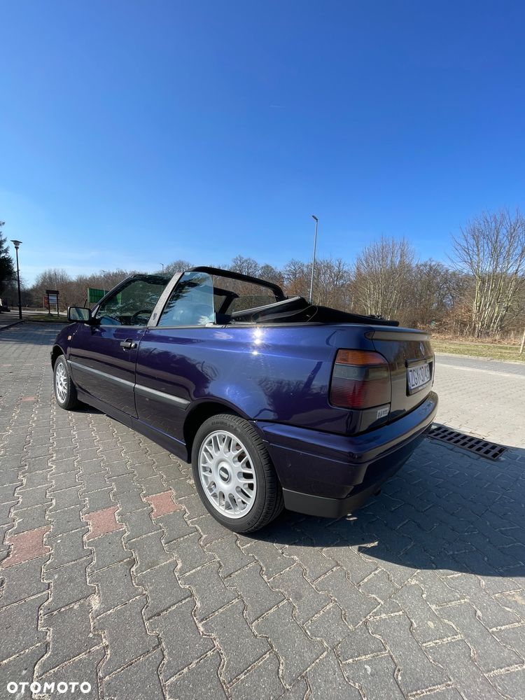 Volkswagen Golf 1.8 GL - 3