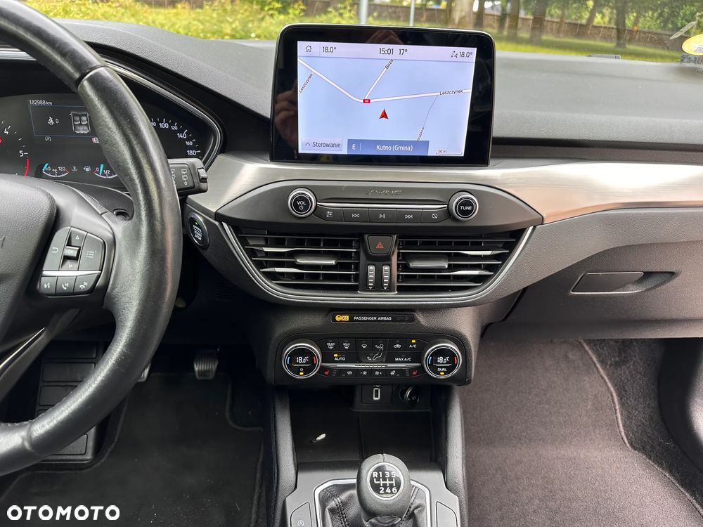 Ford Focus 1.5 EcoBlue Start-Stopp-System TITANIUM STYLE - 33