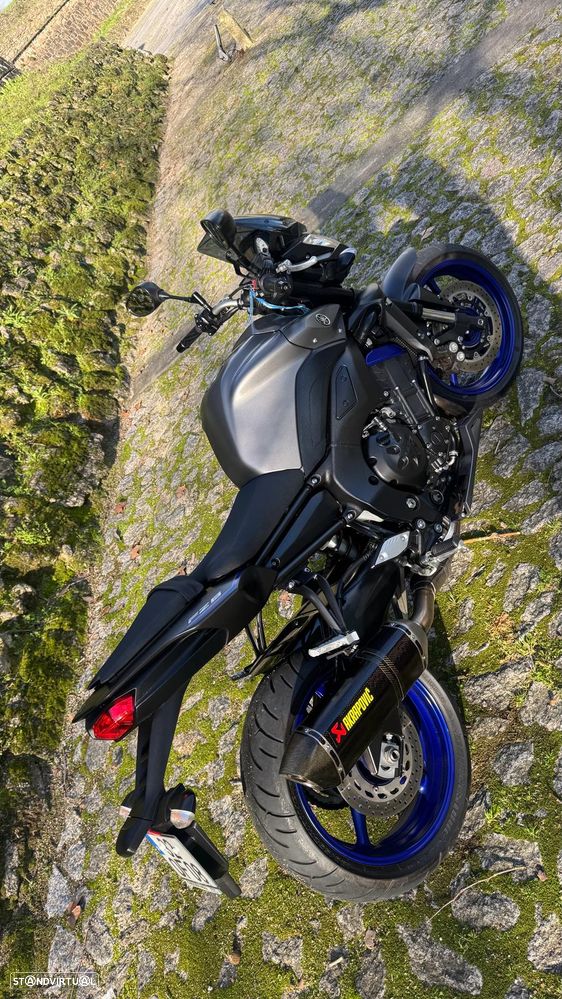 Yamaha FZ - 10