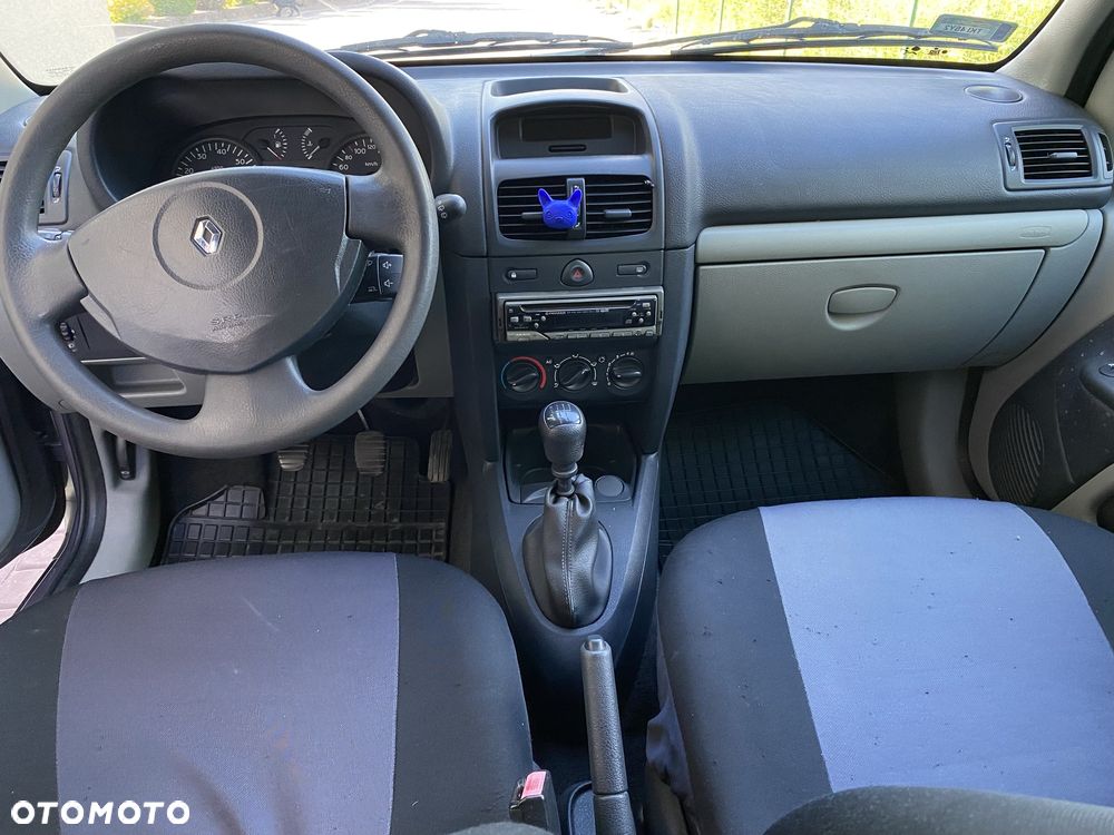 Renault Clio - 7
