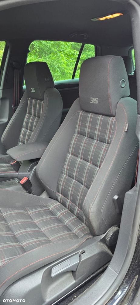 Volkswagen Golf 2.0 GTI Edition 35 - 17