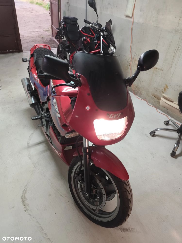 Kawasaki GPZ - 4