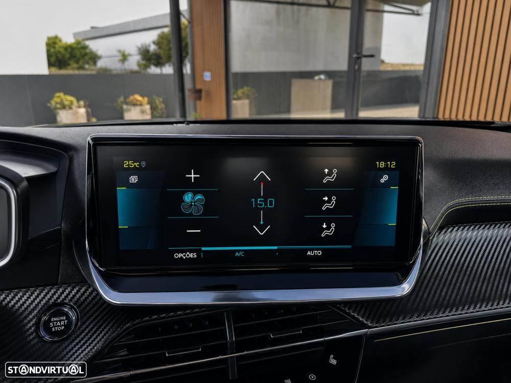 Peugeot e-2008 50 kWh GT Pack - 24