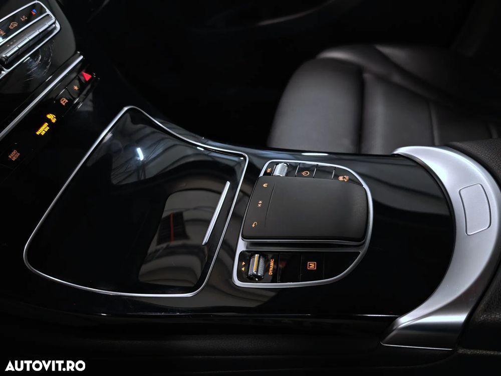 Mercedes-Benz GLC 300 de 4Matic 9G-TRONIC - 9