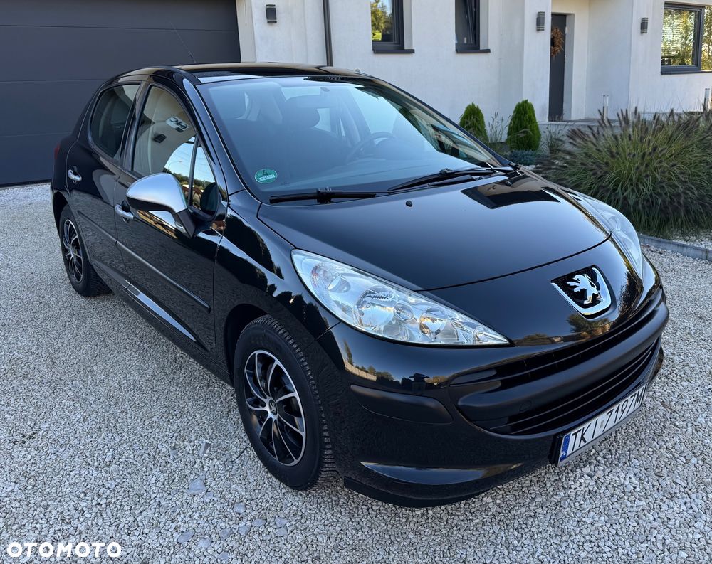 Peugeot 207 2009 photo 2