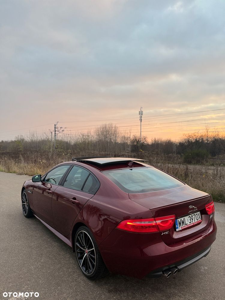 Jaguar XE 20d AWD R-Sport - 7