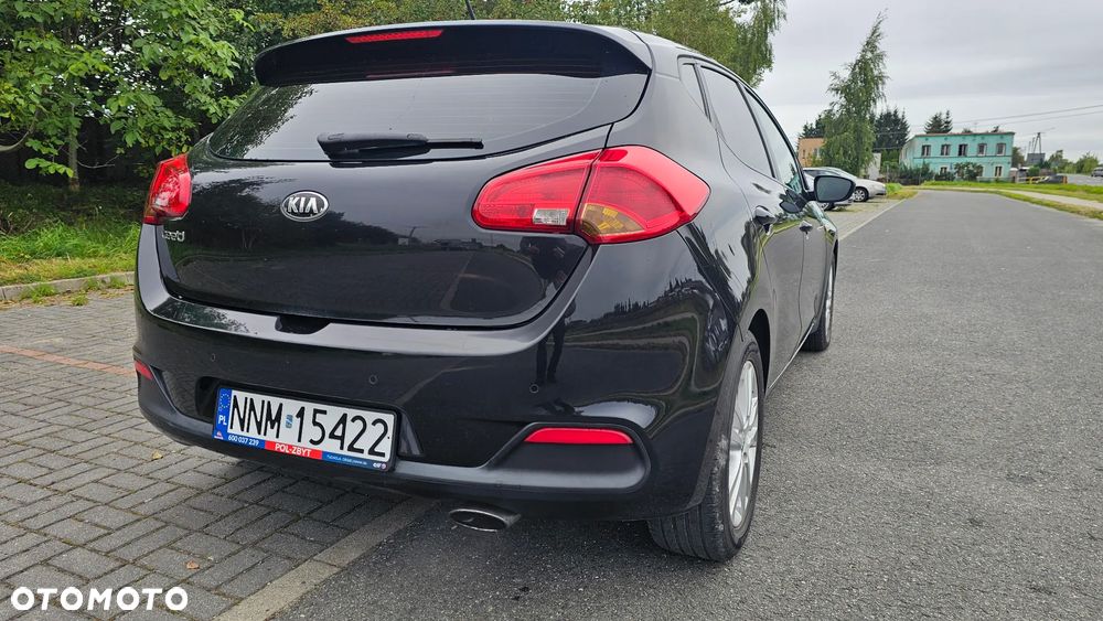 Kia Ceed - 10