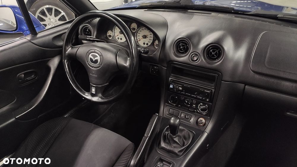Mazda MX-5 1.9i 16V - 12