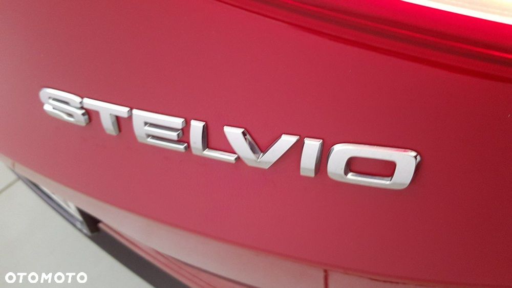 Alfa Romeo Stelvio - 18