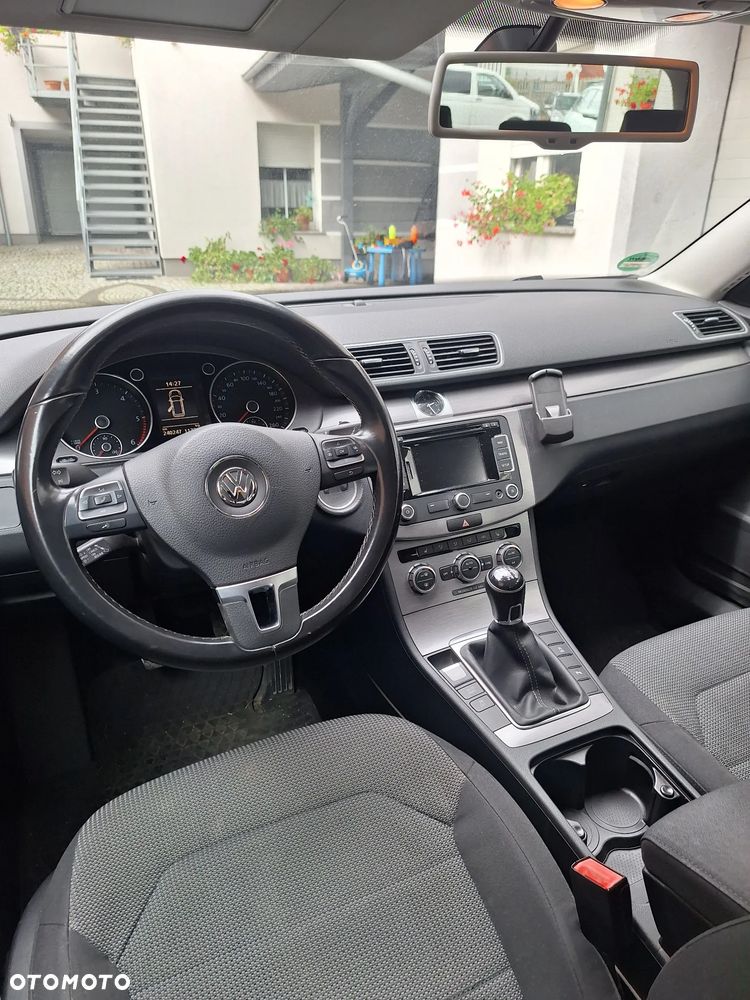 Volkswagen Passat Variant 2.0 Blue TDI DPF Comfortline - 23