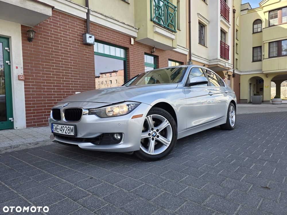 BMW Seria 3 328i xDrive - 4