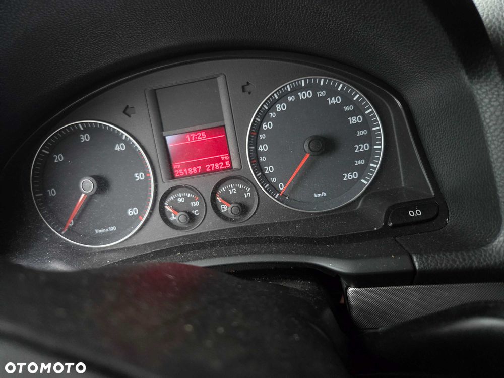 Volkswagen Jetta - 5