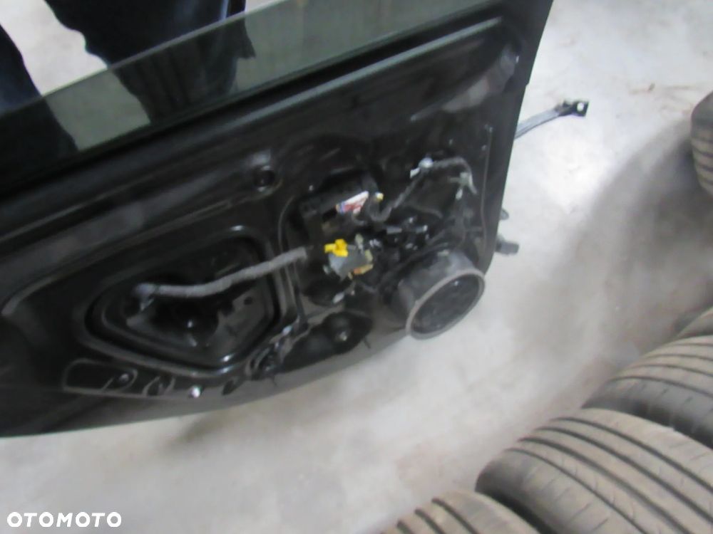 AUDI A4B9 KOMBI LZ7S tył lewe prawe drzwi 17ROK - 5
