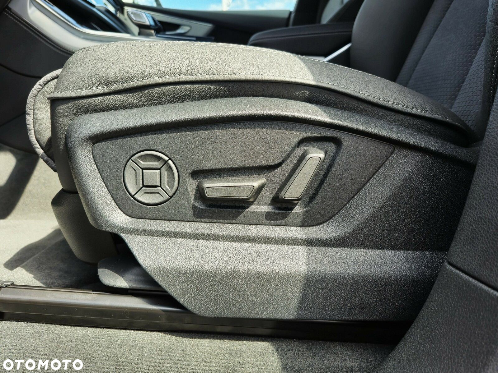 Audi Q8 - 11