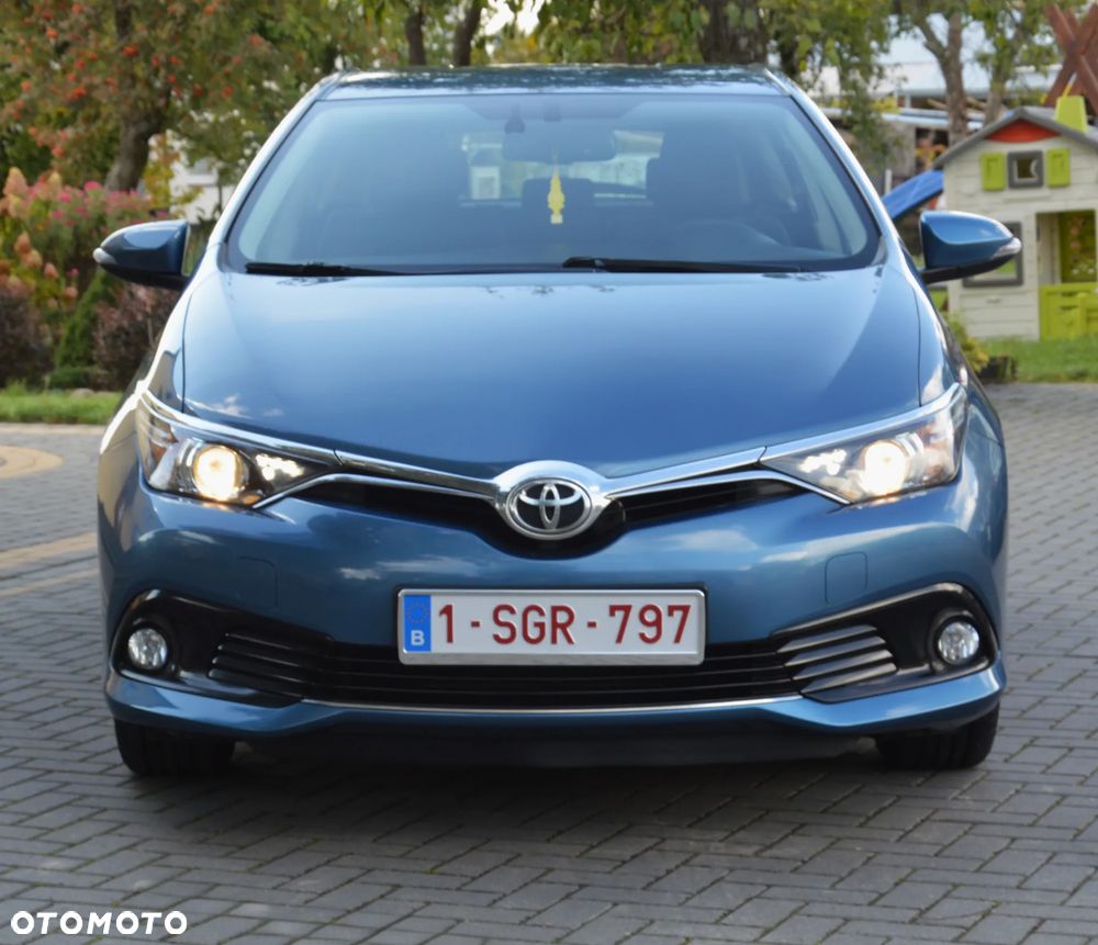 Toyota Auris - 12