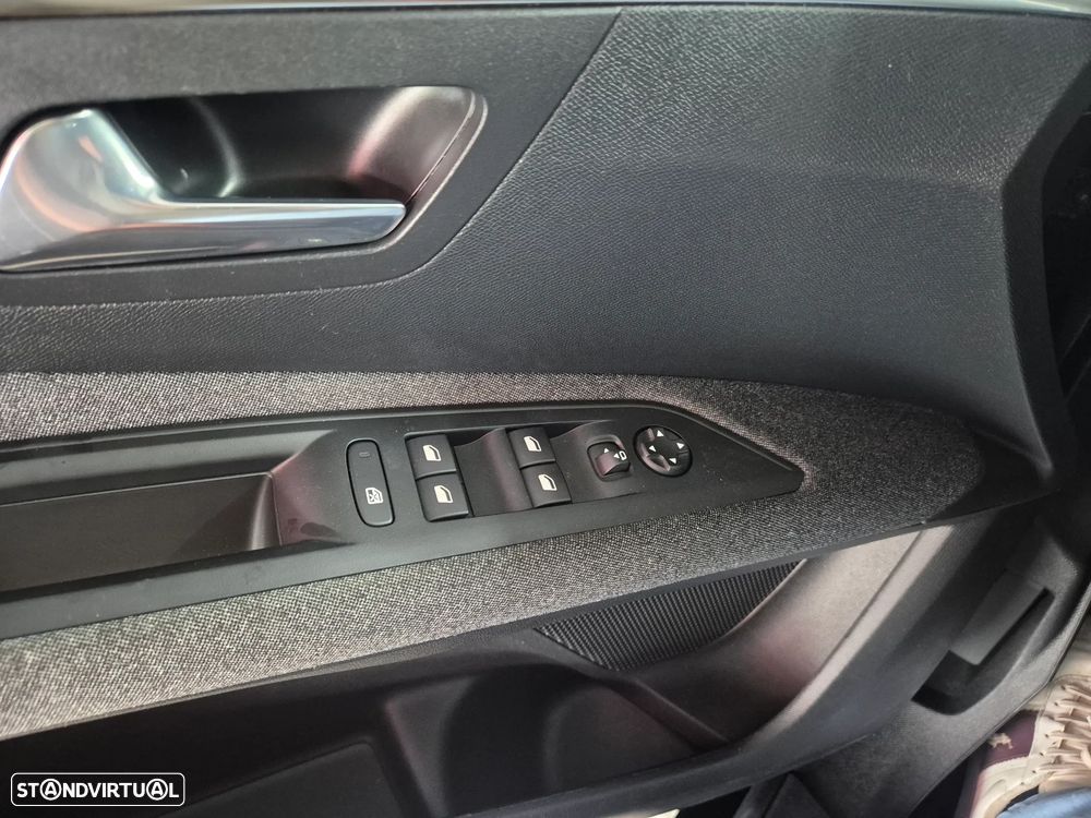 Peugeot 3008 PureTech 130 Stop & Start GPF Active Pack - 17