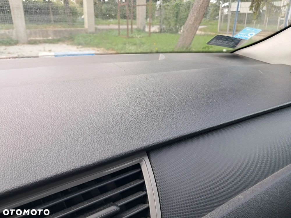 Skoda RAPID 1.2 TSI Ambition - 6