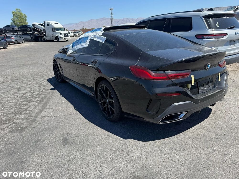 BMW Seria 8 - 17
