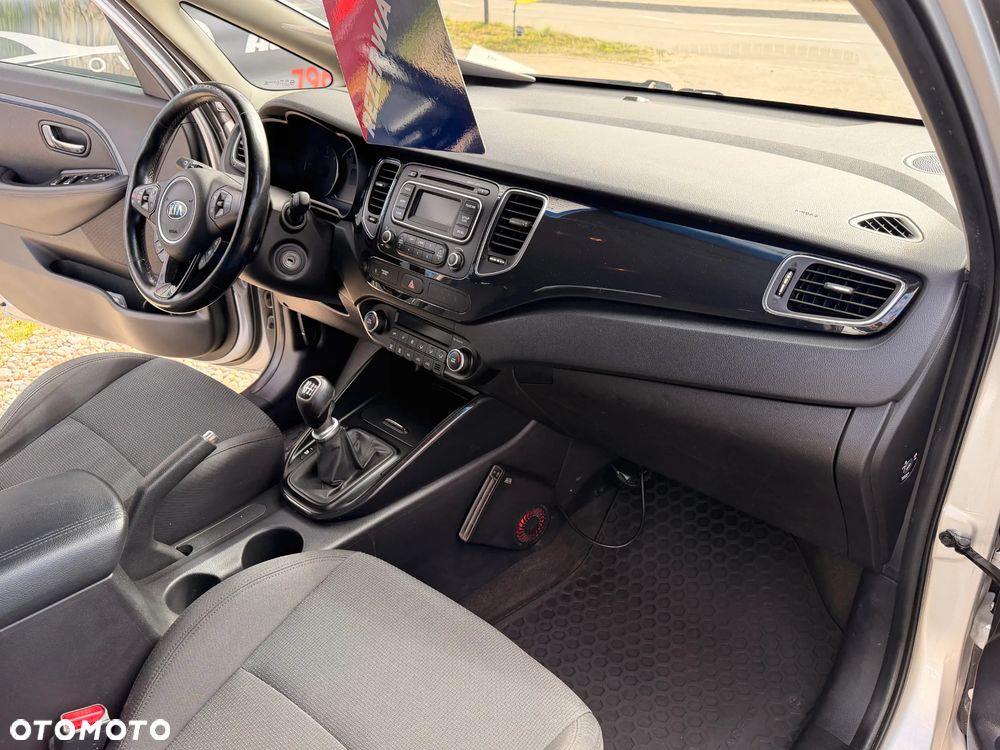 Kia Carens 1.7 CRDi 115 Dream Team Edition - 24