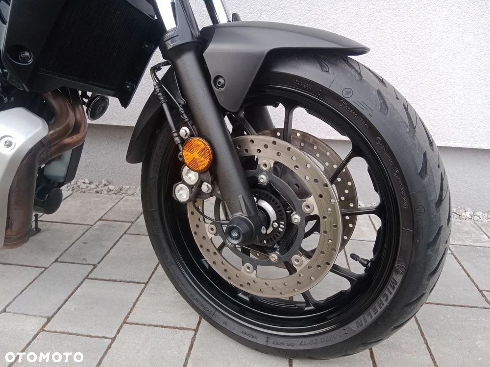 Yamaha MT - 13