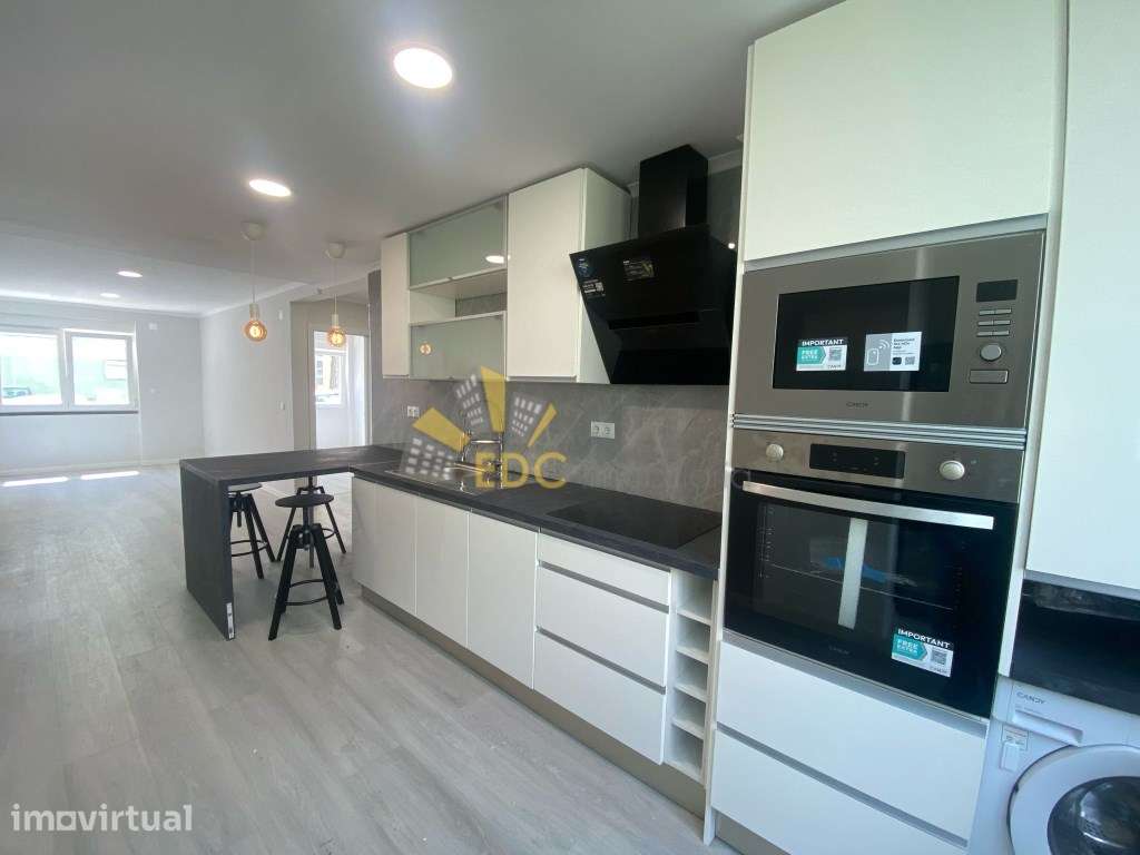 Apartamento T2 Totalmente Remodelado em zona Premium de Benfica | A... - Grande imagem: 4/25
