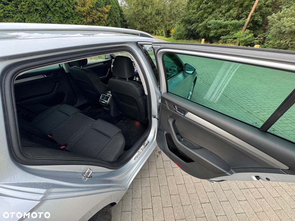 Skoda Superb 2.0 TDI Style DSG - 15