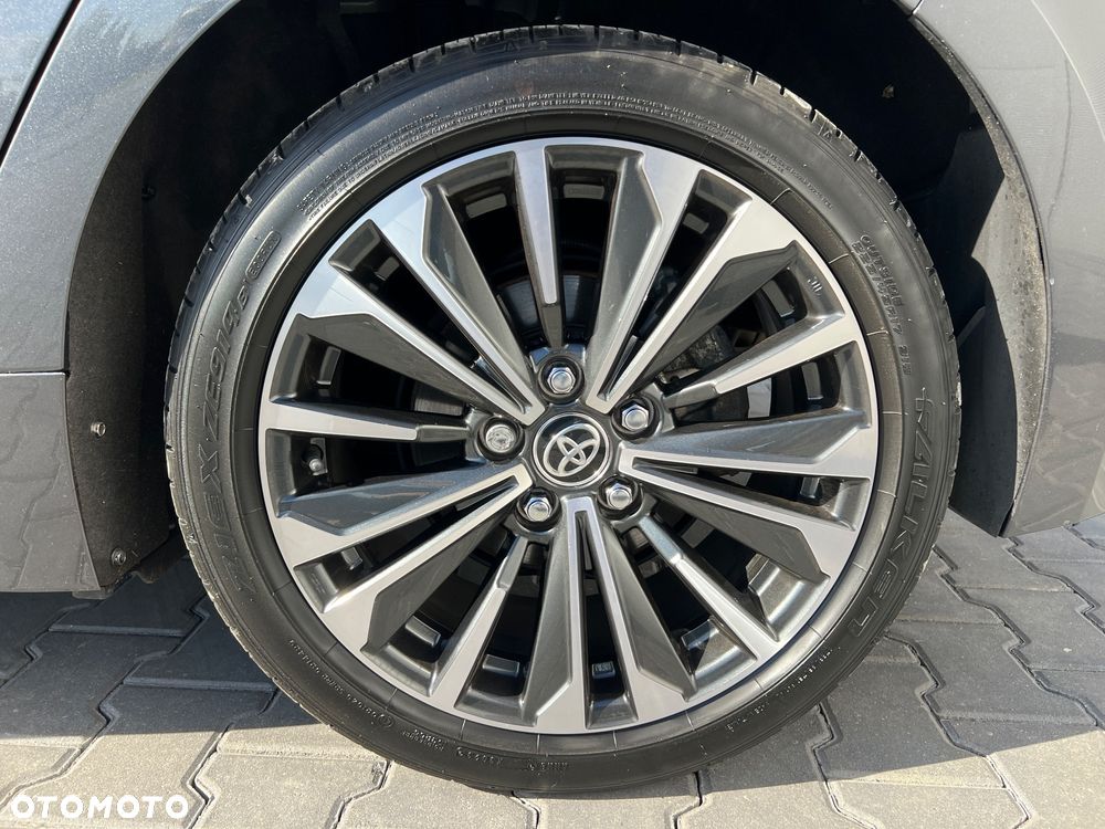 Toyota Corolla 1.8 Hybrid Style - 17