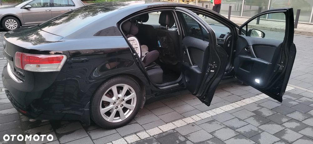 Toyota Avensis 1.8 Luna MS - 8