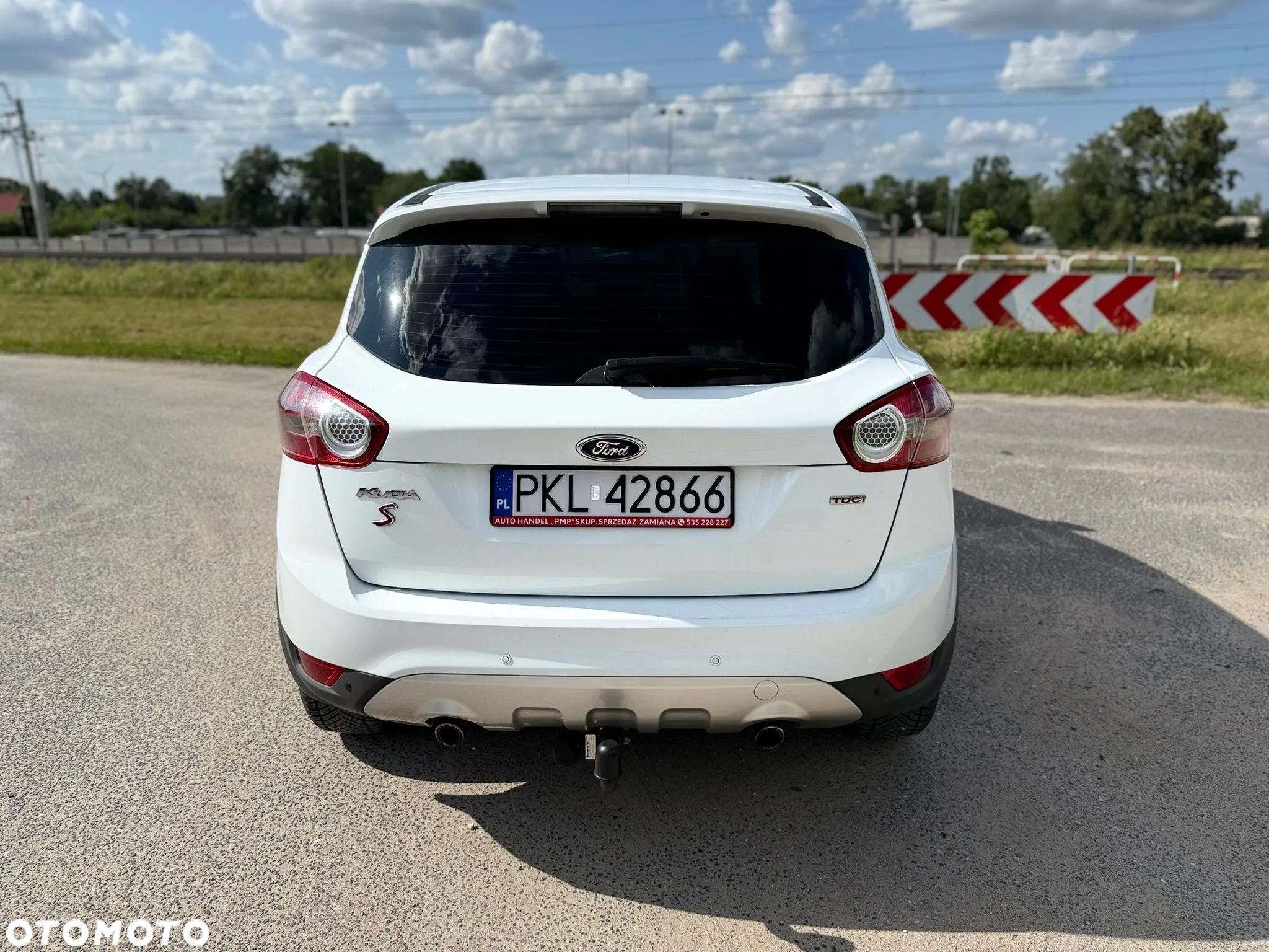 Ford Kuga - 10
