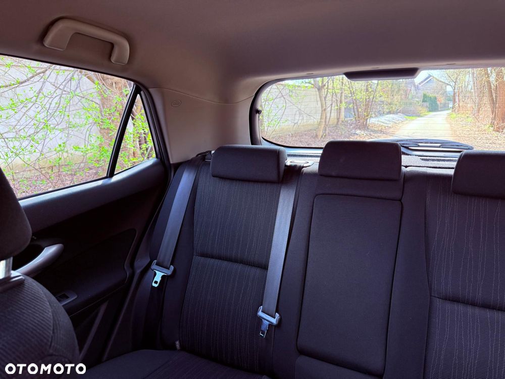 Toyota Auris 1.6 VVT-i Prestige Start - 25