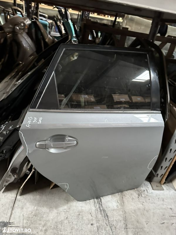 Usa dreapta spate TOYOTA AURIS combi an 2013-2019 cu mici defecte - 2
